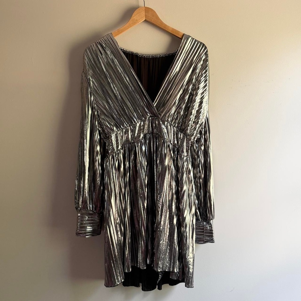Silver Metallic Pleated Mini Dress XL Long Sleeve Holiday NYE Party Dress